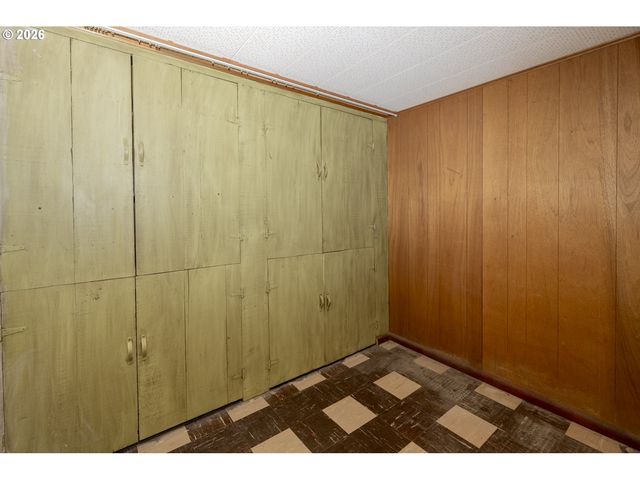11425 Ne SHAVER St, Portland, OR 97220