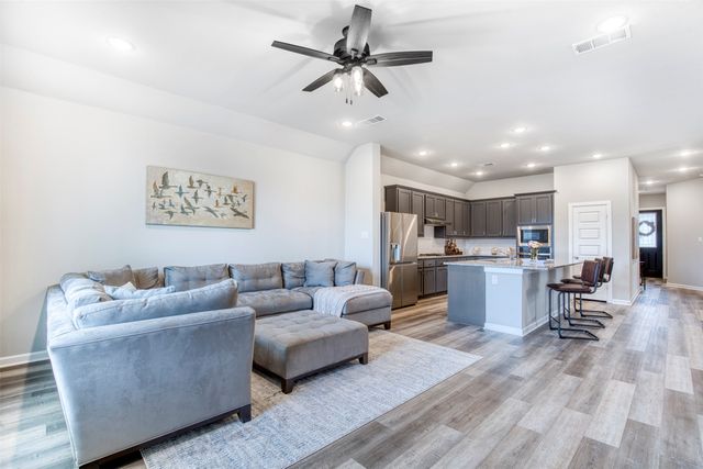 134 Capilano Way, Garland, TX 75043