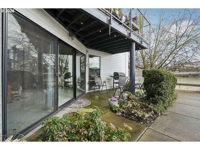 720 Nw NAITO Pkwy D24, Portland, OR 97209