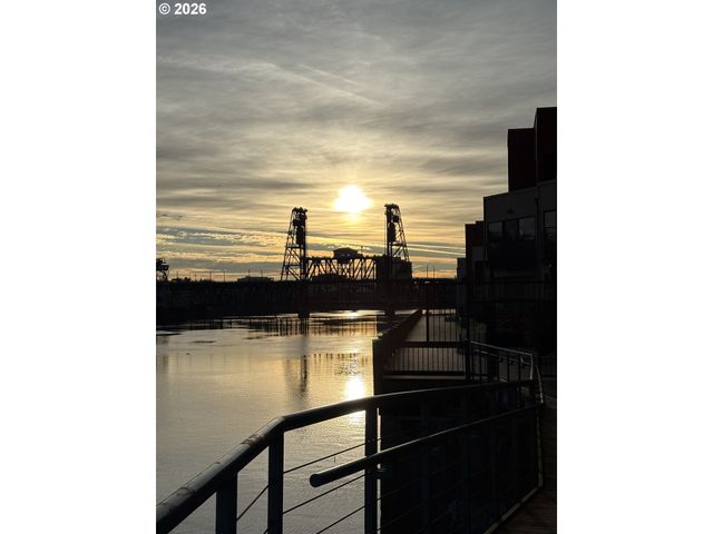 720 Nw NAITO Pkwy D24, Portland, OR 97209