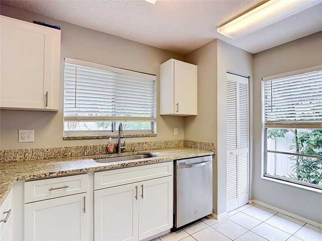 7110 HOLLOWELL DRIVE, Tampa, FL 33634