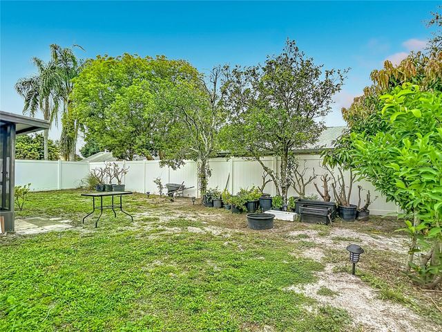 7110 HOLLOWELL DRIVE, Tampa, FL 33634