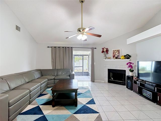 7110 HOLLOWELL DRIVE, Tampa, FL 33634