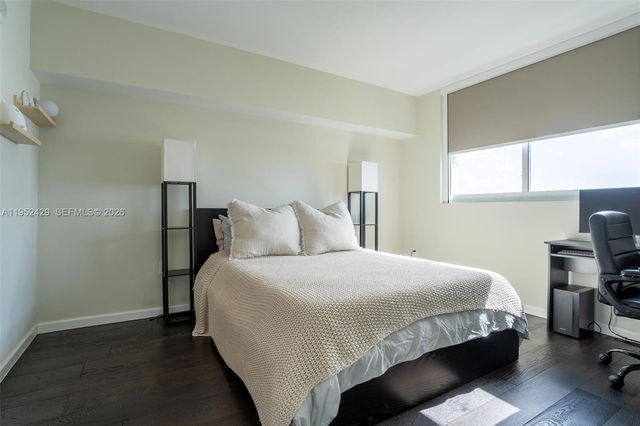 1800 N Bayshore Dr 1803, Miami, FL 33132