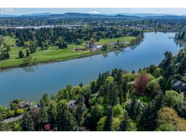 1911 S CAREY Ln, Portland, OR 97219