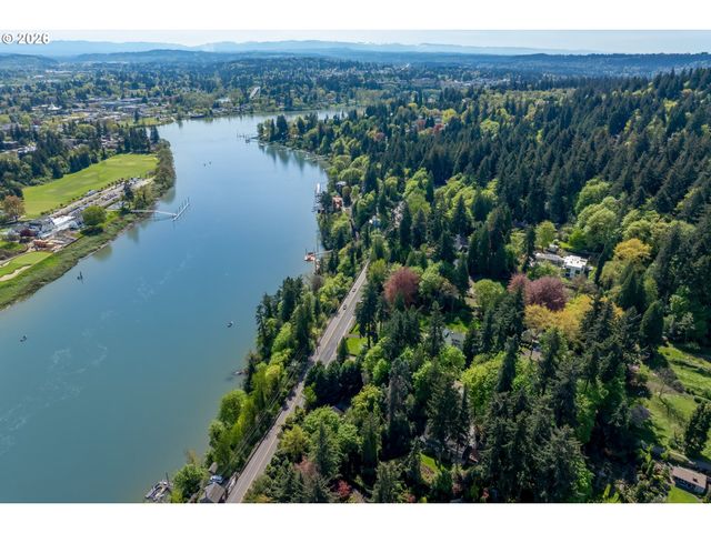 1911 S CAREY Ln, Portland, OR 97219