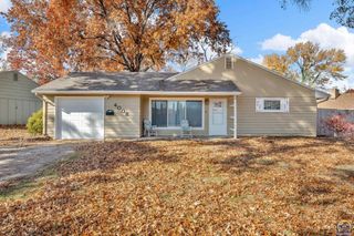 4008 SW 28th TER, Topeka, KS 66614