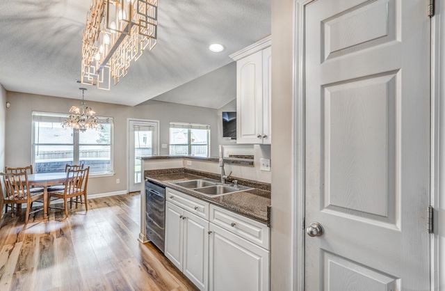 130 GARDEN SPRINGS DR, Oakland, TN 38060