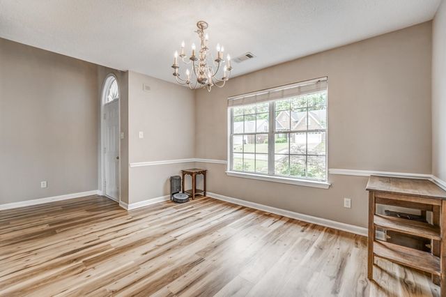 130 GARDEN SPRINGS DR, Oakland, TN 38060