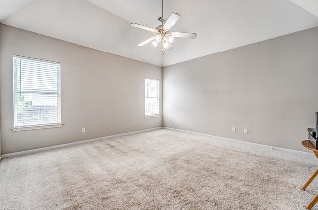 130 GARDEN SPRINGS DR, Oakland, TN 38060