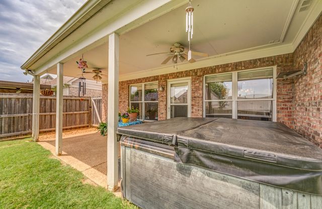 130 GARDEN SPRINGS DR, Oakland, TN 38060