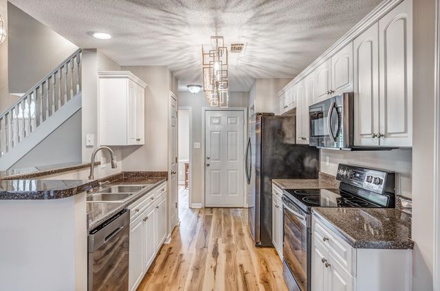 130 GARDEN SPRINGS DR, Oakland, TN 38060