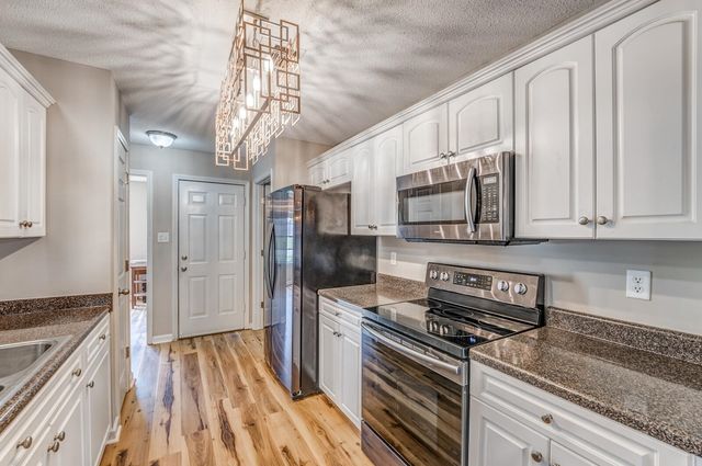 130 GARDEN SPRINGS DR, Oakland, TN 38060