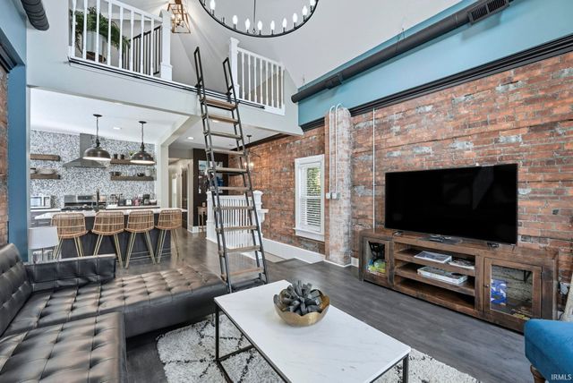 1126 Fairfield Avenue, Fort Wayne, IN 46802