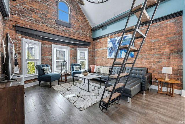 1126 Fairfield Avenue, Fort Wayne, IN 46802