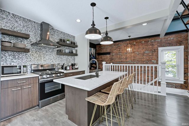 1126 Fairfield Avenue, Fort Wayne, IN 46802