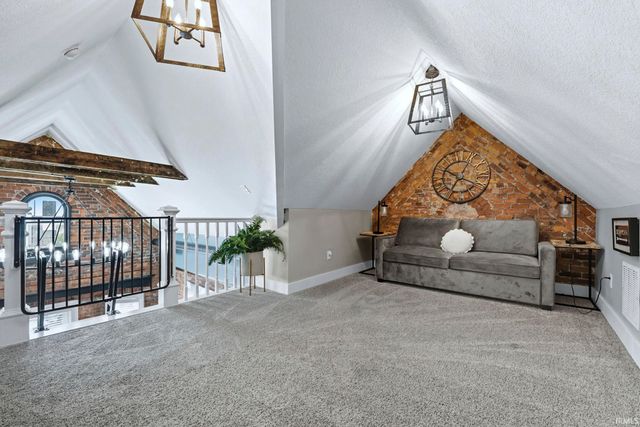 1126 Fairfield Avenue, Fort Wayne, IN 46802