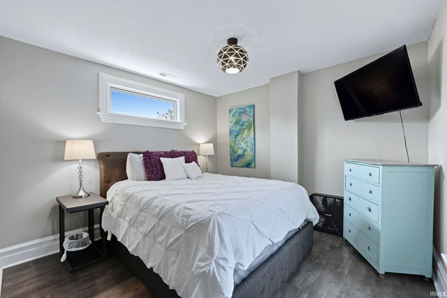 1126 Fairfield Avenue, Fort Wayne, IN 46802