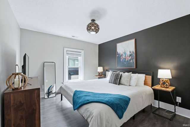 1126 Fairfield Avenue, Fort Wayne, IN 46802