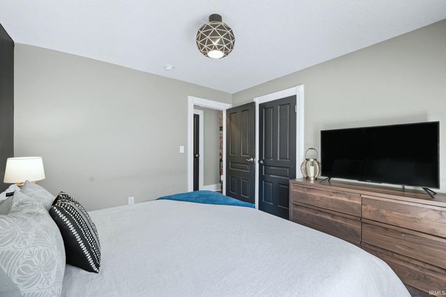 1126 Fairfield Avenue, Fort Wayne, IN 46802