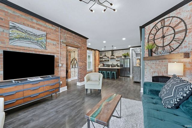 1126 Fairfield Avenue, Fort Wayne, IN 46802