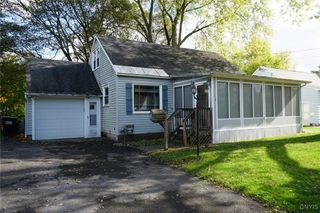 216 Crestwood Dr, Salina, NY 13212