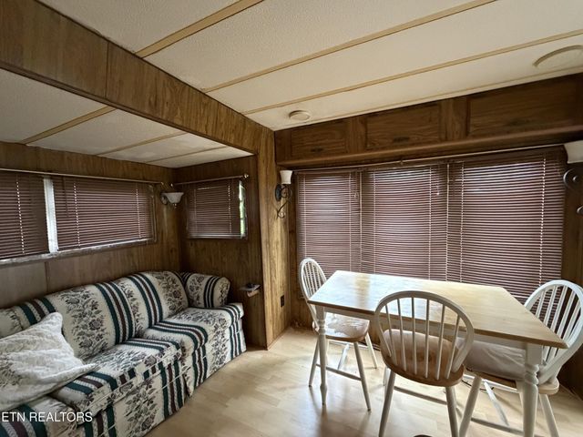 160 Apache Tr, Crossville, TN 38572