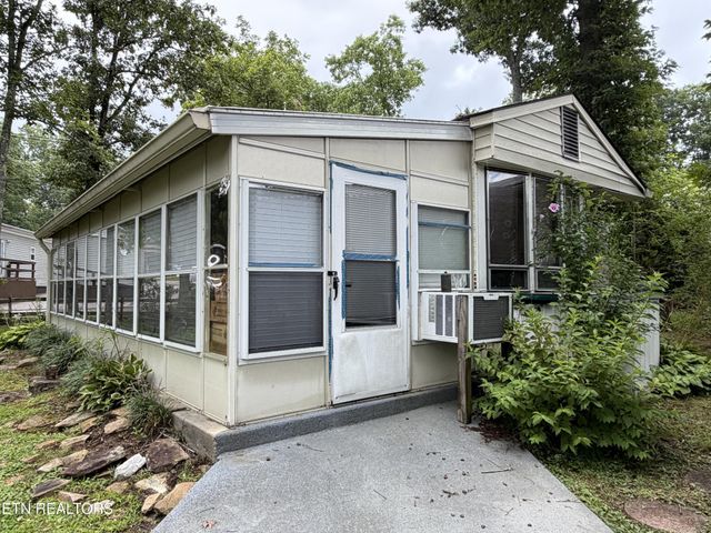 160 Apache Tr, Crossville, TN 38572