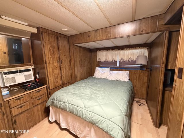160 Apache Tr, Crossville, TN 38572