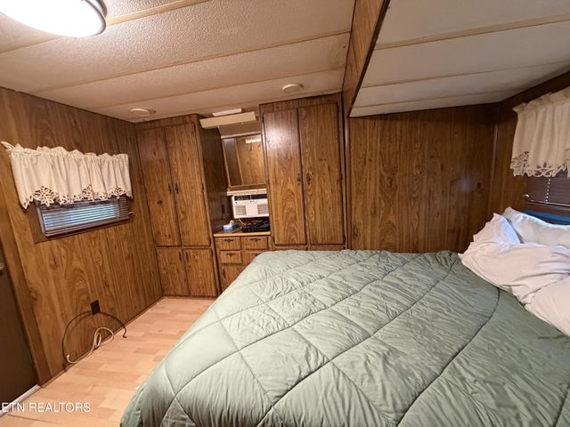 160 Apache Tr, Crossville, TN 38572