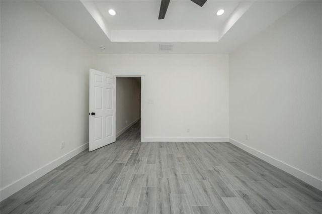 1199 S 3rd Street, Conroe, TX 77301