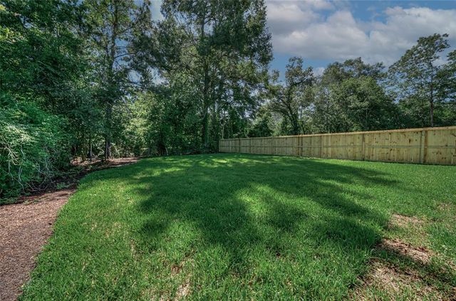 1199 S 3rd Street, Conroe, TX 77301