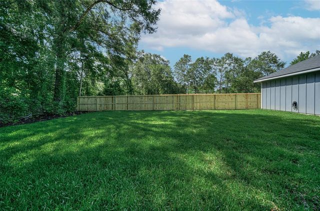 1199 S 3rd Street, Conroe, TX 77301