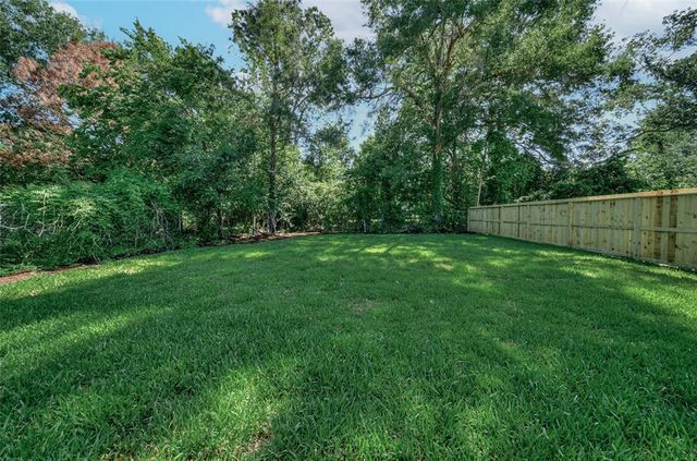 1199 S 3rd Street, Conroe, TX 77301