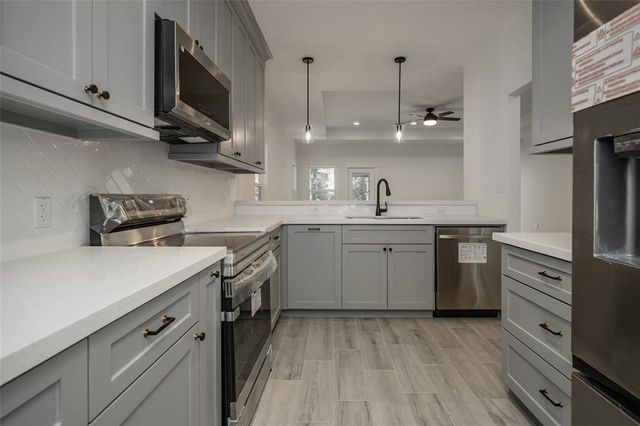 1199 S 3rd Street, Conroe, TX 77301