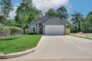 1199 S 3rd Street, Conroe, TX 77301