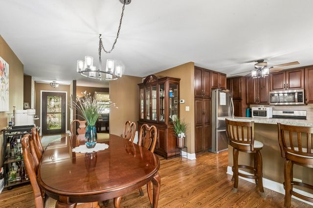 326 N Clark Drive, Palatine, IL 60074