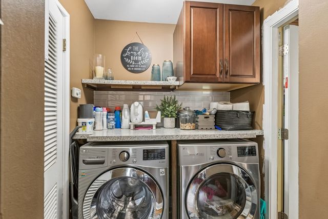 326 N Clark Drive, Palatine, IL 60074
