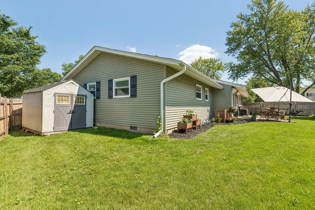 326 N Clark Drive, Palatine, IL 60074