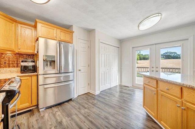 692 Brookfield LN, Roanoke, VA 24012