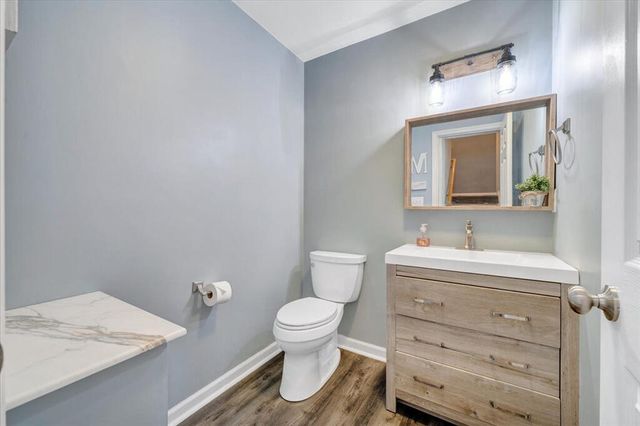 692 Brookfield LN, Roanoke, VA 24012