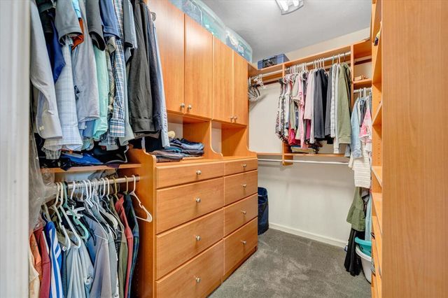692 Brookfield LN, Roanoke, VA 24012