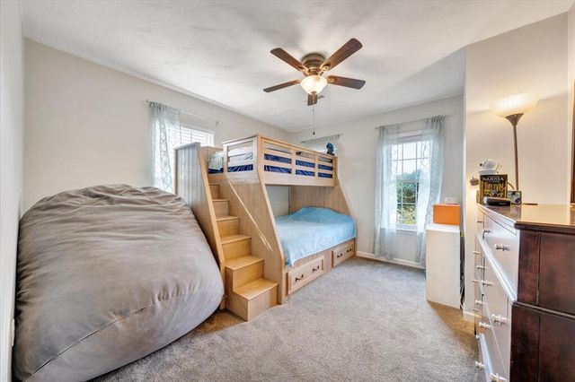 692 Brookfield LN, Roanoke, VA 24012