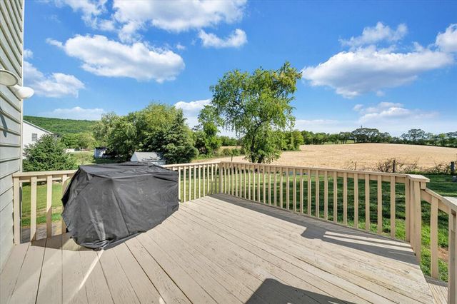 692 Brookfield LN, Roanoke, VA 24012