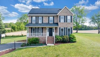 692 Brookfield LN, Roanoke, VA 24012