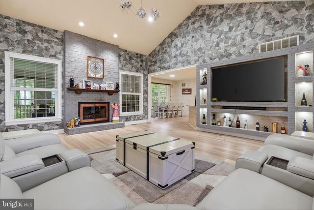 344 WHIG LN, Pilesgrove, NJ 08098