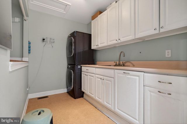 344 WHIG LN, Pilesgrove, NJ 08098