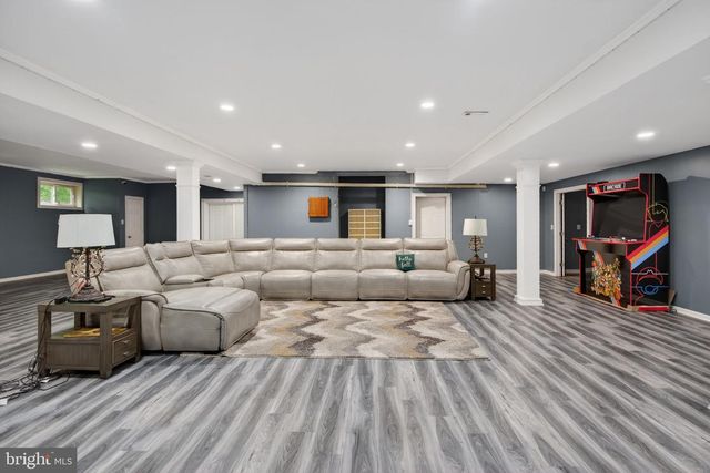 344 WHIG LN, Pilesgrove, NJ 08098
