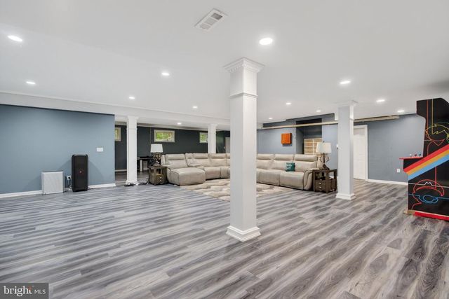 344 WHIG LN, Pilesgrove, NJ 08098