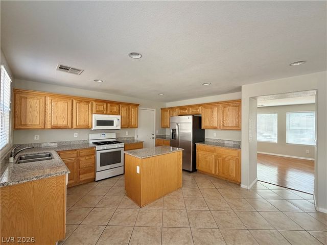 6435 Sean Creek Street, Las Vegas, NV 89149